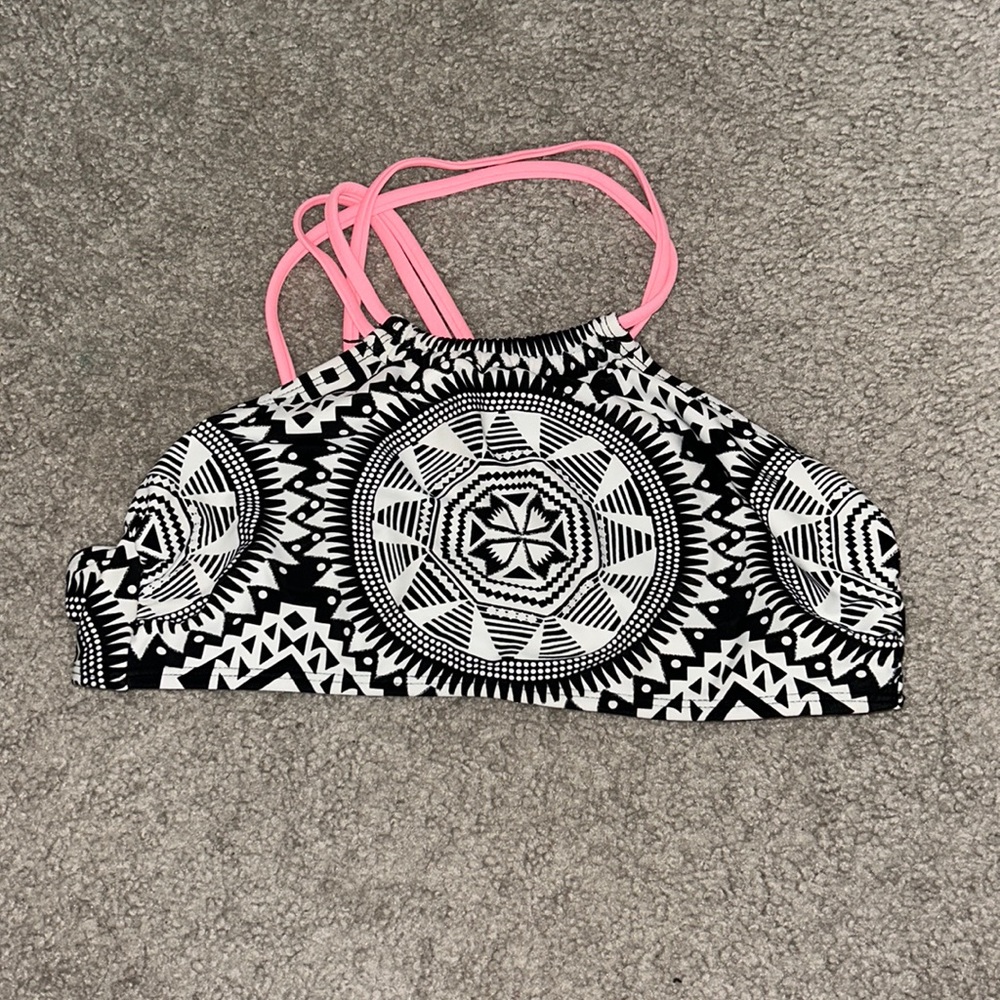 Girls xhilaration medium top